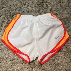 Nike women’s dry tempo shorts